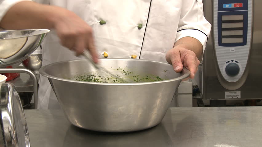 chef in the kitchen 