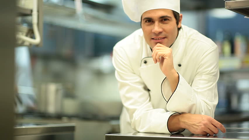 Portrait of a young chef; HD: Photo JPEG