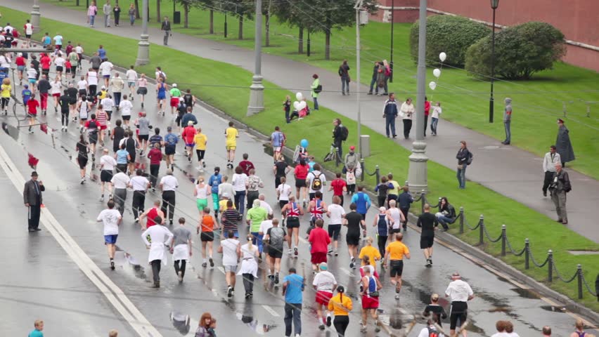 Crowd people run on Kremlin embankment in XXX Moscow International Peace Marathon on September 12, 2010 in Moscow, Russia.