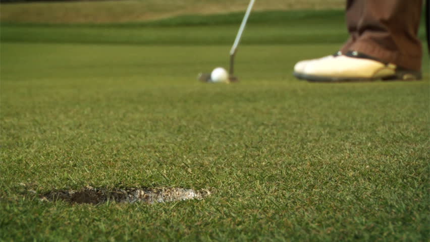 Putt in slow motion