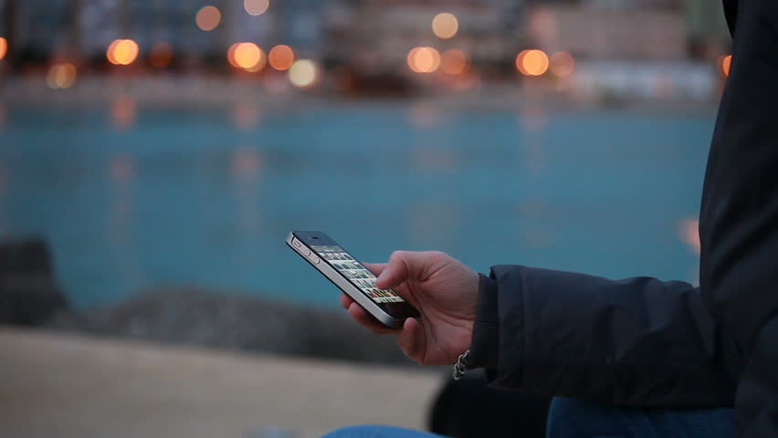 Looking photos on the smartphone