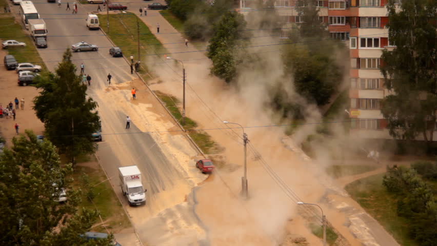 Russia, 05/07/2011 Breakthrough hot water into the streets of St. Petersburg
