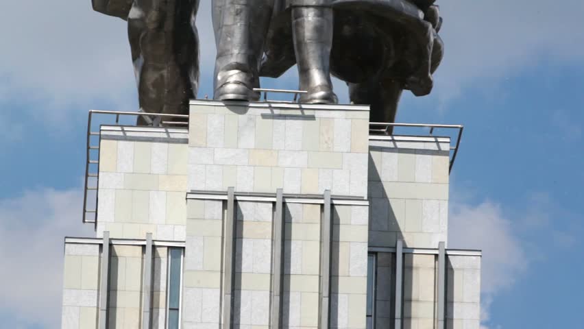 MOSCOW - JUN 10: Monument to worker and collective farmer stand on new pavilion pedestal, on Jun 10, 2011 in Moscow, Russia