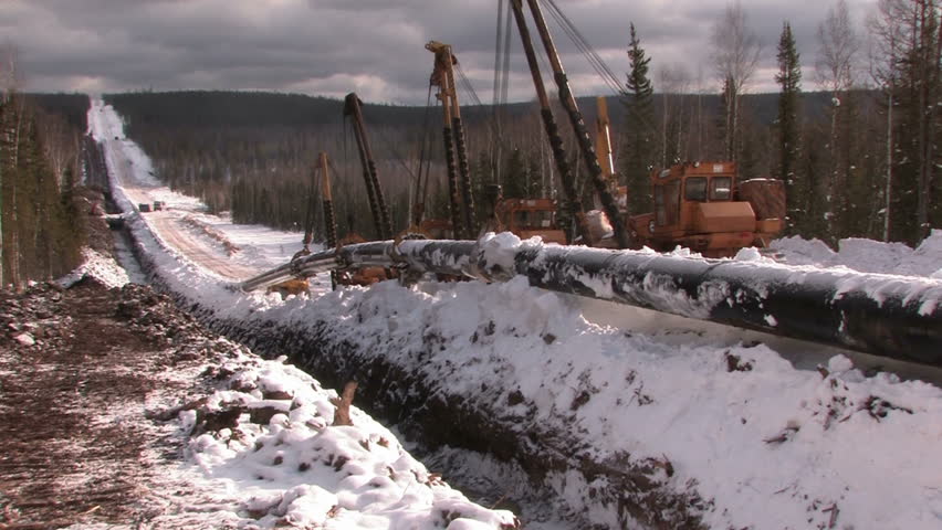  construction of oil pipeline 