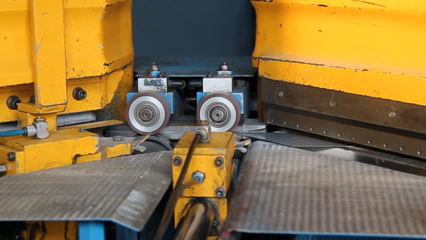 Steel cutting machine running, silicon steel cutting for transformer core