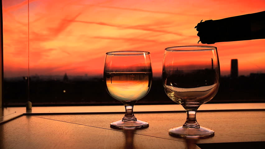 A toast to romance in Paris,France