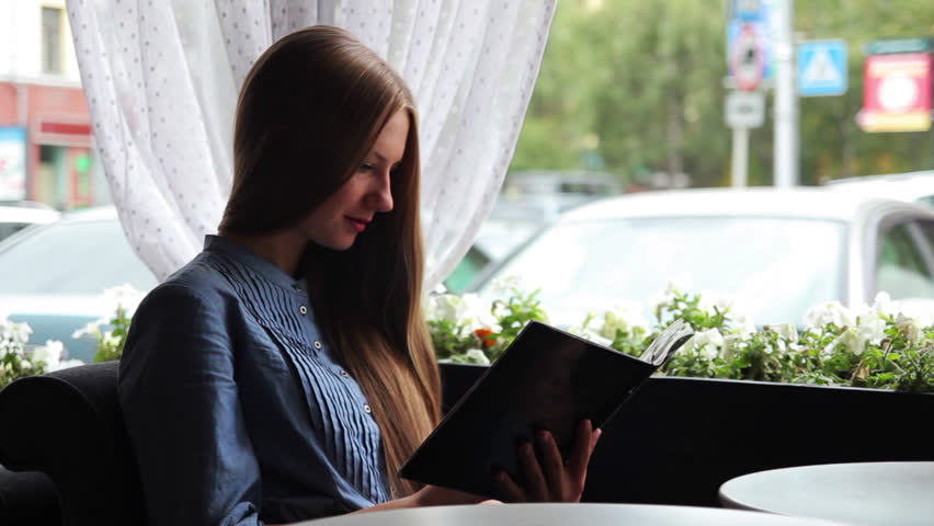 girl in a cafe