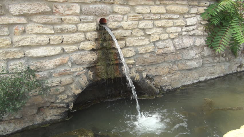 Drainage at canal