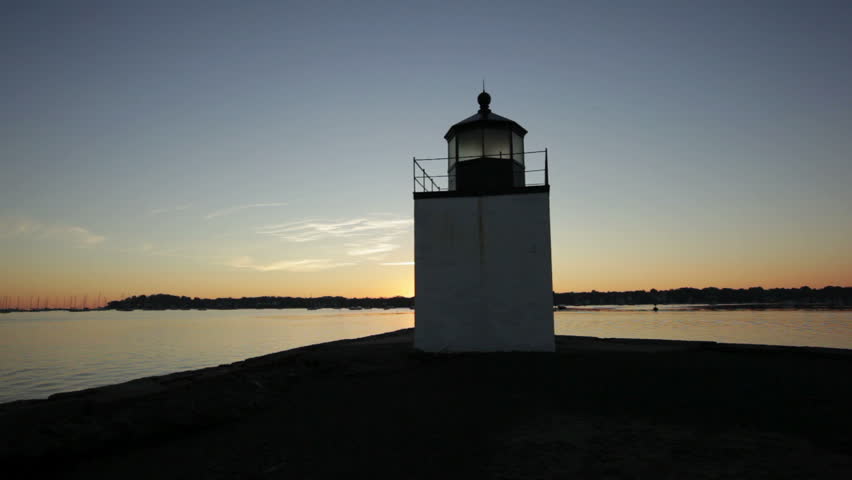 Salem Derby lighthouse center sunrise