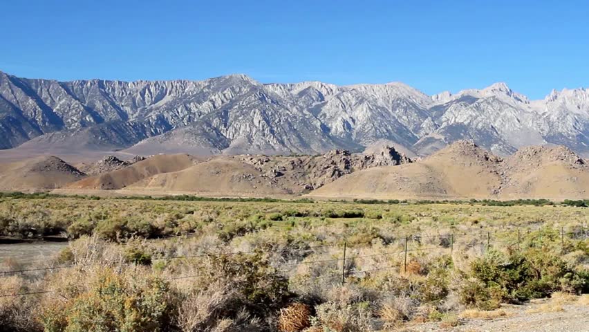 Sierra Nevada mountains, Mt. Whitney in the middle, the highest summit in the contiguous United States with an elevation of 14,505 feet (4,421 m), California, USA 
