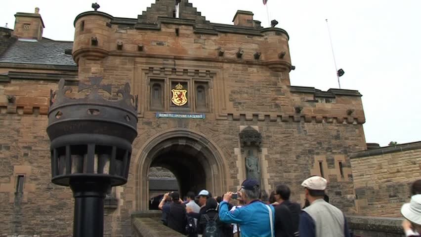 EDINBURGH â JULY 28: Front Gate of the Castle on july 28, 2011 in Edinburgh, Scotland, UK 
