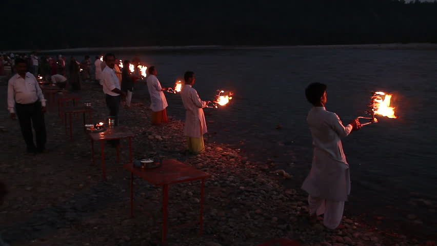 RISHIKESH, INDIA - OCT 17: Evening puja (Hindu worship) on October 17, 2012 in Rishikesh, India.