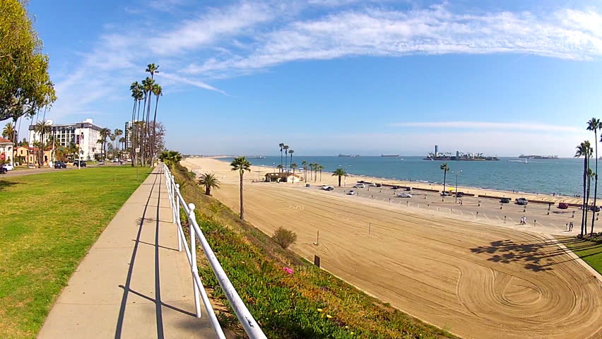LONG BEACH, CA - APRIL 2, 2013: A Southeasterly view of the beach and Bluff Park circa 2013 in Long Beach. Long Beach promotes healthy living, staying fit and enjoying the outdoors. 
