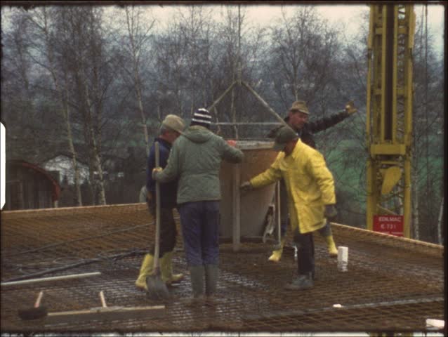 Vintage 8mm film: Housebuilding, Pouring concrete