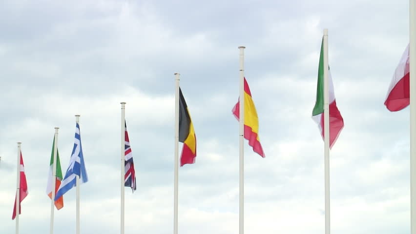1080i: Flags of european countries moving in the wind. Tripod.