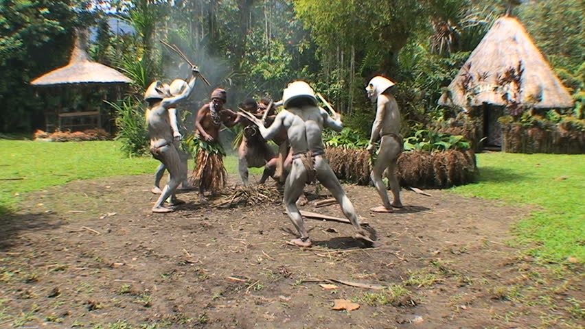 PAPUA NEW GUINEA - NOV.4: Traditional villagers being attacked by the Mudmen, in the Mt. Hagen Highland area in Papua New Guinea, November 4, 2008.