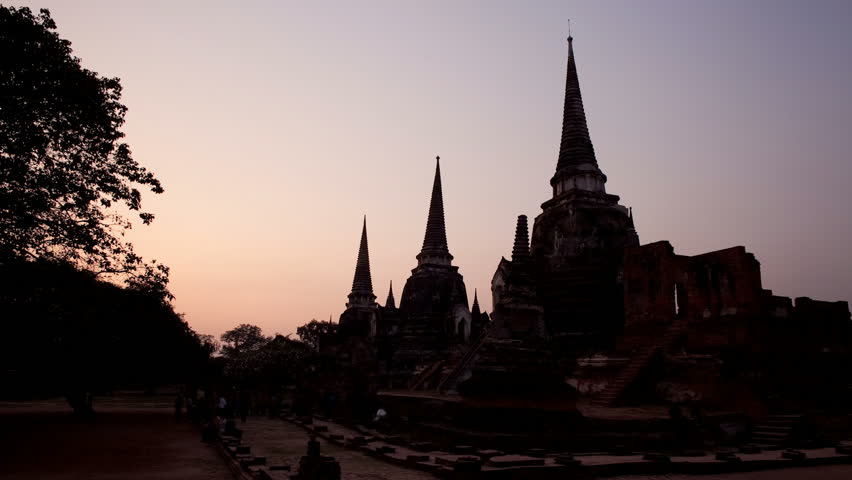 Timelapse of sunset and dusk at Ayutthaya's famous ancient palace, Wat Phra Si San Phet