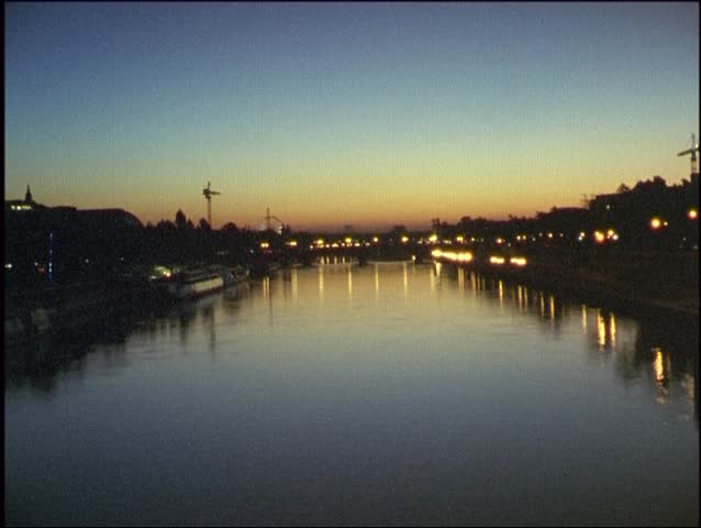 Paris 16mm A