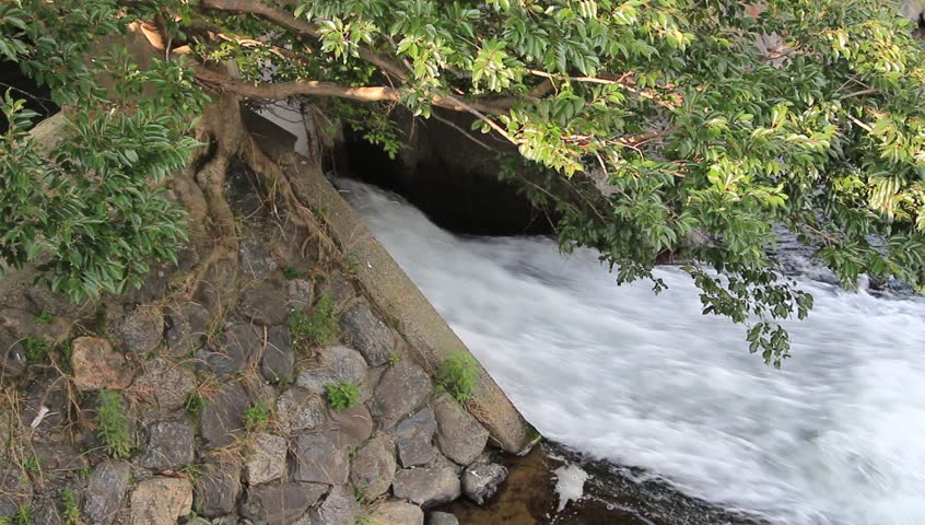 Header of drainage