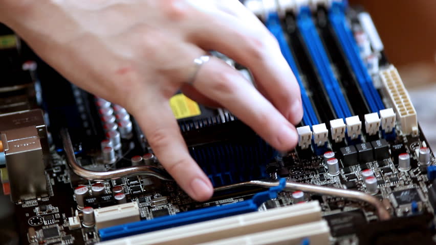 Assembly computer - fix screw