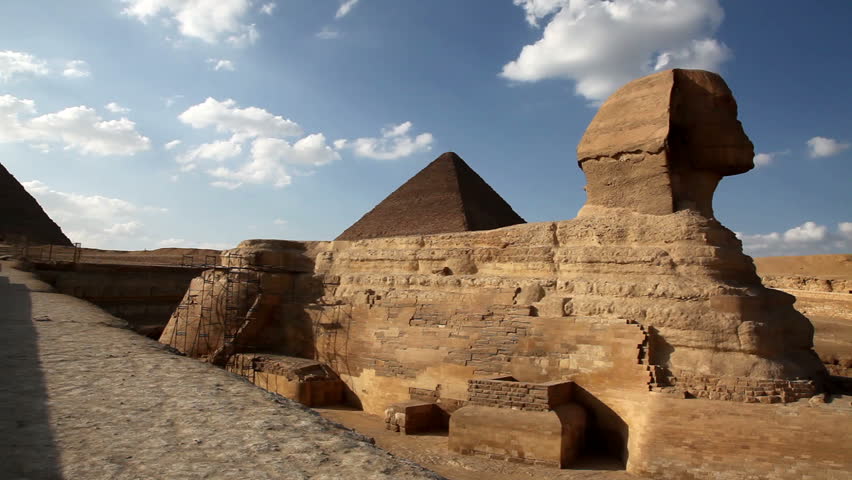 Sphinx and Great Pyramid in Egypt - Panning 