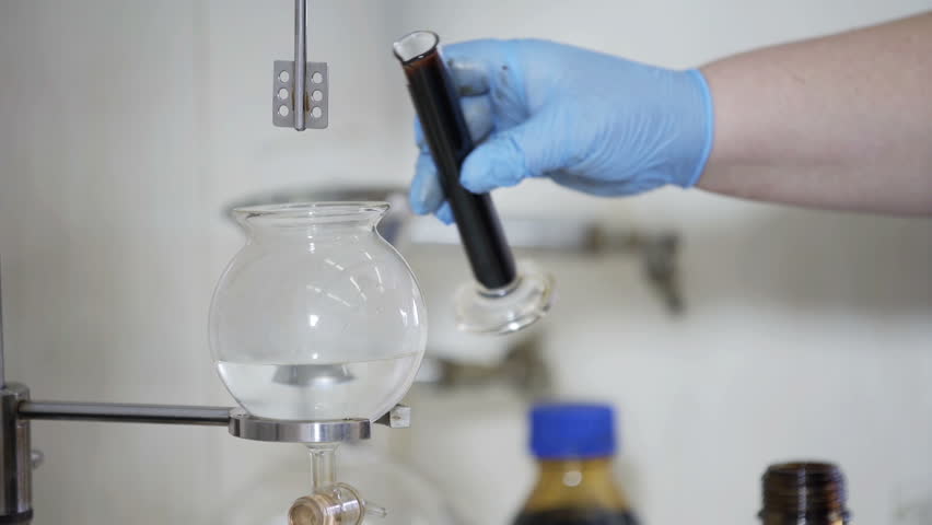 Header of petroleum