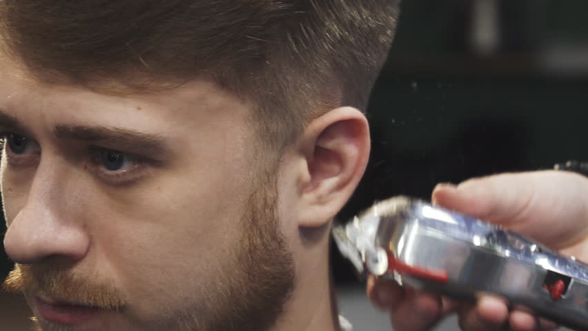 4k00 14sliding Cropped Close Up Of A Young Man Getting A New