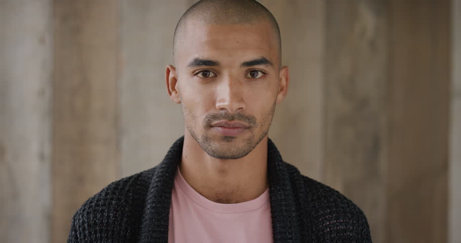 Portrait Of Mixed Race Man Videos De Stock 100 Libres De Droit
