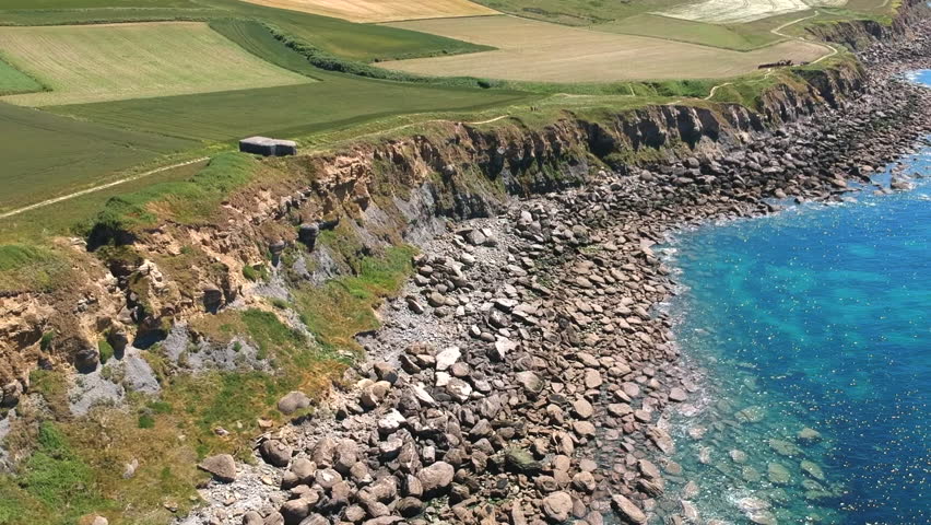 Rock above. Амударья Узбекистан река. Реки Амударья и Сырдарья. Река Амударья Афганистан. Сырдарья Таджикистан.