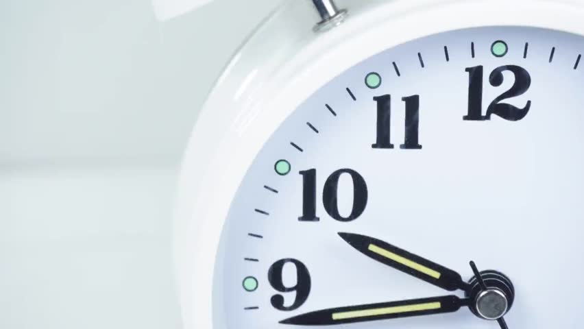 Часы. Часы 8 часов. Режим работы. Акция счастливые часы. Время с 9 до 22 00.