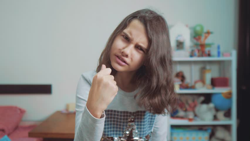 aggressives-babes-video