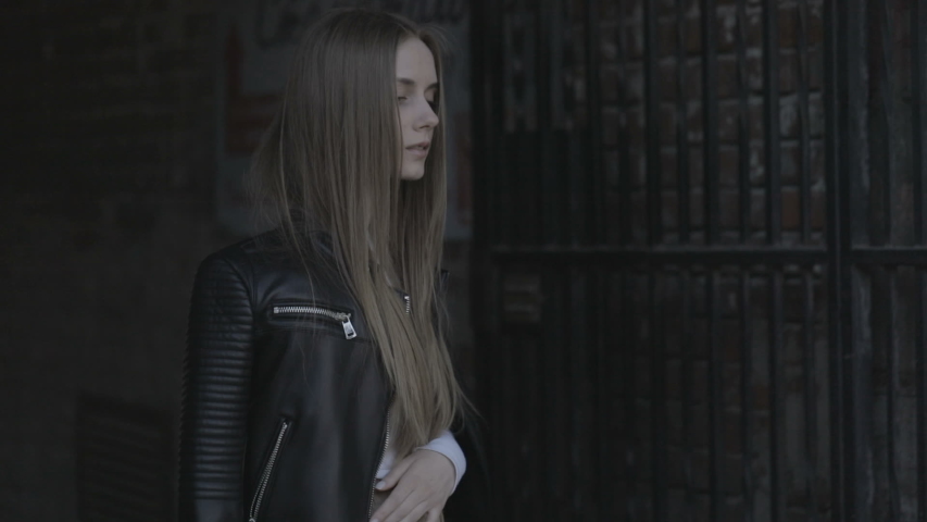 stories-girl-comes-on-to-girl-video-chav