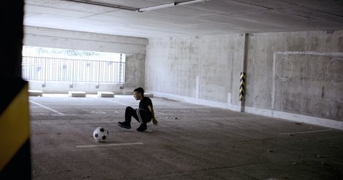 Teenager Kid Boy Soccer Player Stockvideos Filmmaterial 100