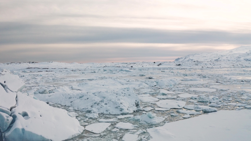 Icebergs at Jökulsárlón, Iceland image - Free stock photo - Public ...