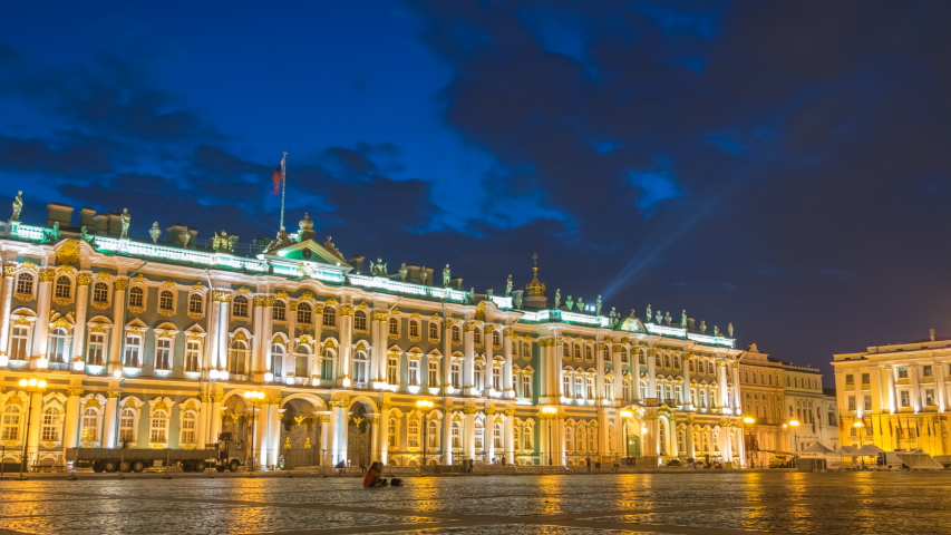 Palace Square and Winter Palace in Saint Petersburg, Russia image ...