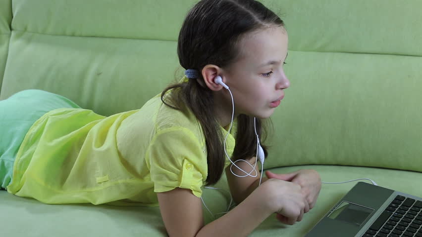 Какой девочка видео. Какой девочка видео. Какой девочка видео. Видео для девочек. Ребенок блондин длинные волосы девочка.