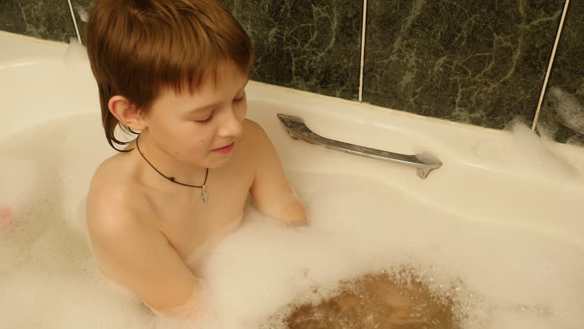 Young wanking bath 5