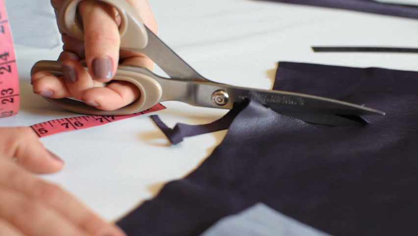 Header of scissor