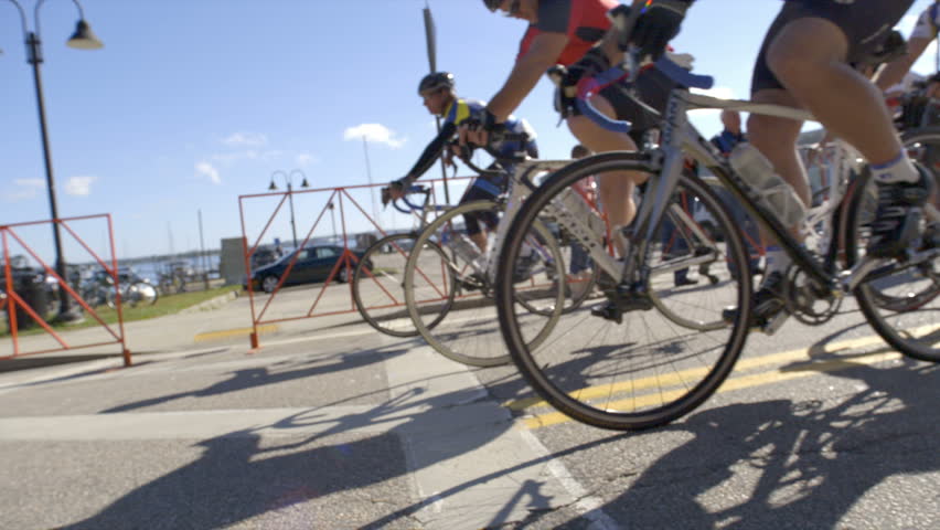 Header of road race