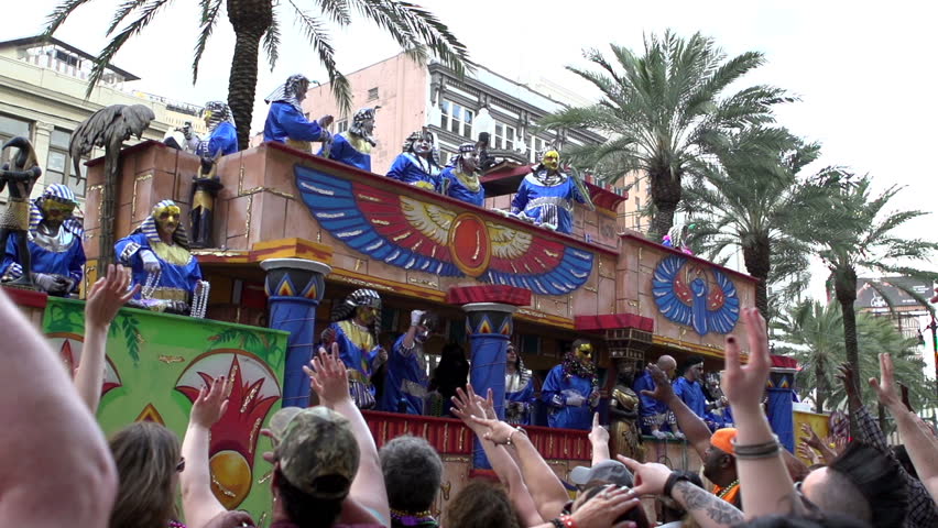 mardi gras beads throwing