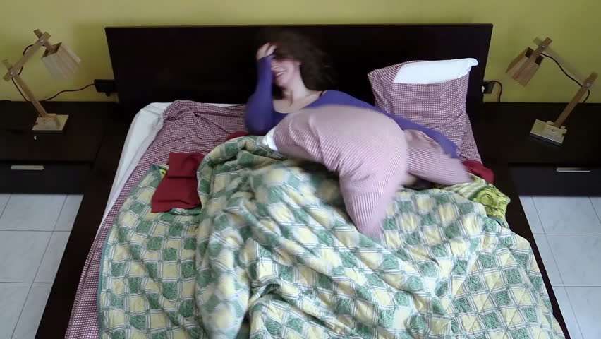 Cohabiting Having Pillows Fight On Stockvideos Filmmaterial 100