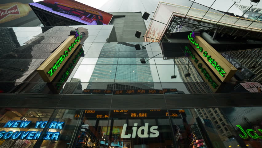 NEW YORK - JULY 16, 2015: Lids Famous Hat Store In Times Square ...