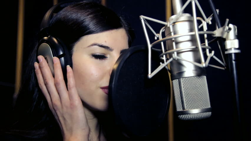 who-recorded-the-song-young-girl