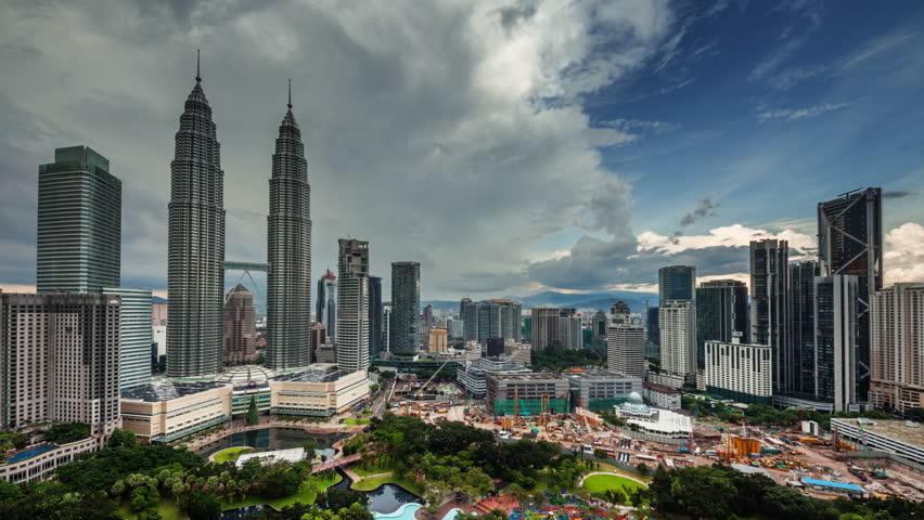 KUALA LUMPAR  CIRCA MAY 2011 View Of KLCC Park And Petronas Twin