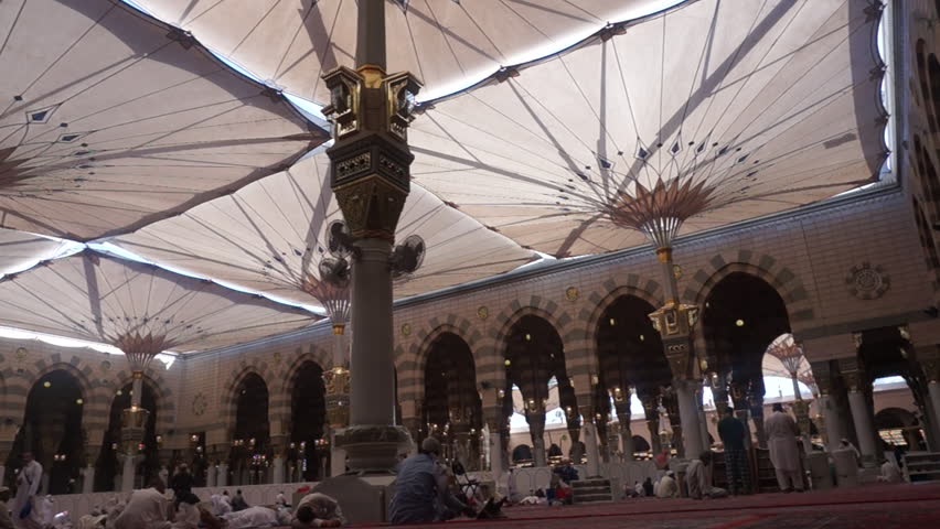 Medina Mar 08 Muslims Rest And Pray Stockvideos Filmmaterial 100 Lizenzfrei 9457748 Shutterstock